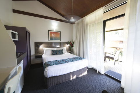 Palms City Resort - Local Tourism 38