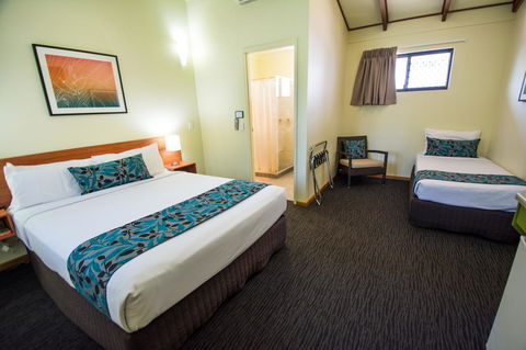 Palms City Resort - Local Tourism 33