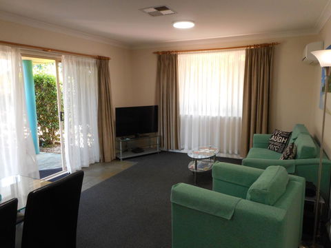 Beaches Serviced Apartments - Accommodation Australia 27