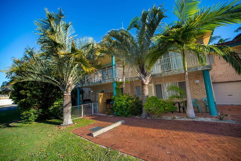 Beaches Serviced Apartments - Accommodation Australia 1
