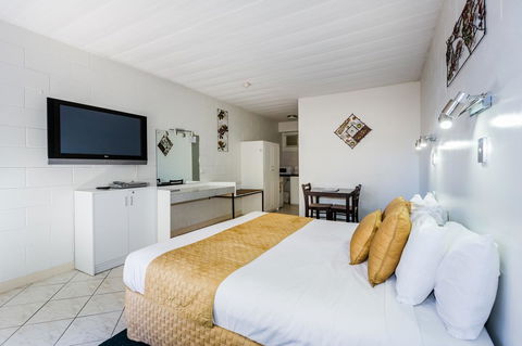 Elkira Court Motel - Accommodation Australia 8