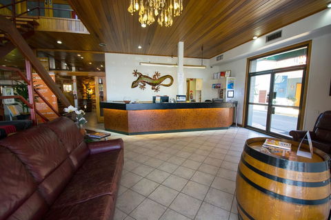 Elkira Court Motel - Accommodation Australia 9