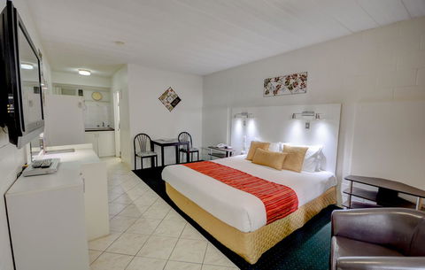 Elkira Court Motel - Accommodation Australia 6