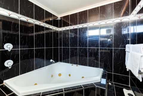 Elkira Court Motel - Accommodation Australia 26