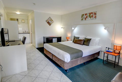 Elkira Court Motel - Accommodation Australia 13