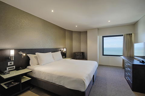 Hilton Darwin - Accommodation Australia 13