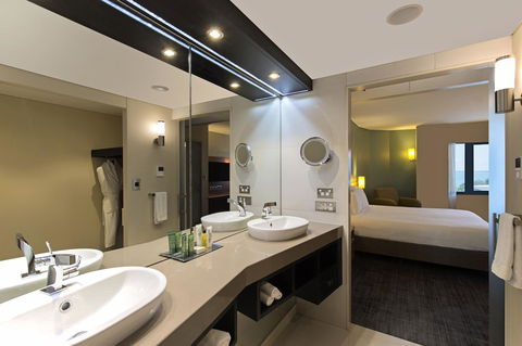 Hilton Darwin - Accommodation Australia 15