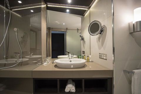 Hilton Darwin - Accommodation Australia 24