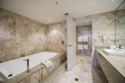 Hilton Darwin - Accommodation Australia 35