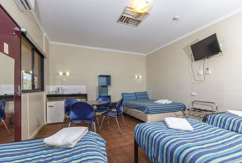 Discovery Resorts - Kings Canyon - Accommodation Australia 17