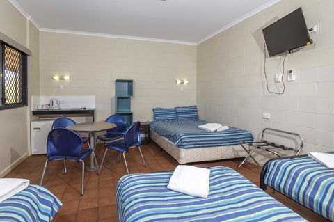 Discovery Resorts - Kings Canyon - Accommodation Australia 3
