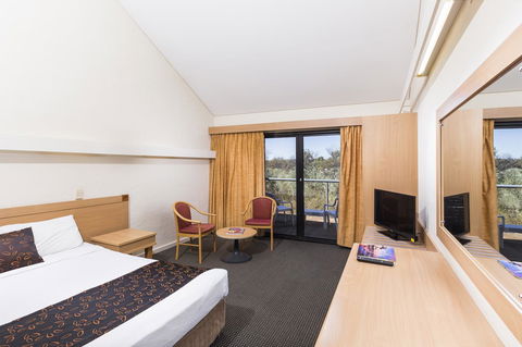 Discovery Resorts - Kings Canyon - Accommodation Australia 2