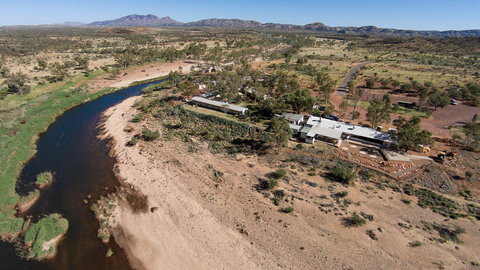 Glen Helen Lodge - Australia Shopping 7