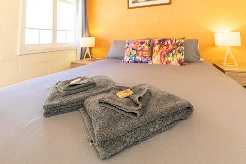 Glen Helen Lodge - Australia Shopping 21