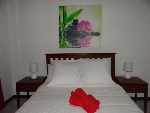 DARWIN'S SHADY ACRES RETREAT - Accommodation Australia 34
