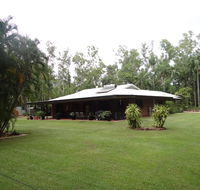 DARWIN'S SHADY ACRES RETREAT - Local Tourism