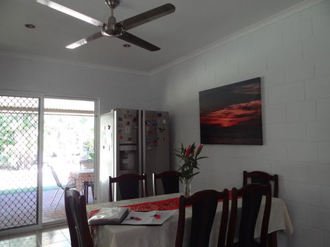 DARWIN'S SHADY ACRES RETREAT - Accommodation Australia 25