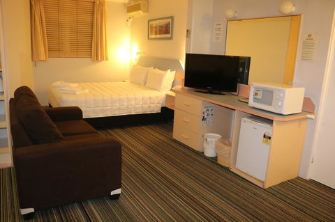 Golden Sands Motor Inn - Australia Shopping 21