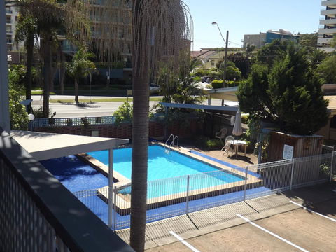 Golden Sands Motor Inn - Australia Shopping 9