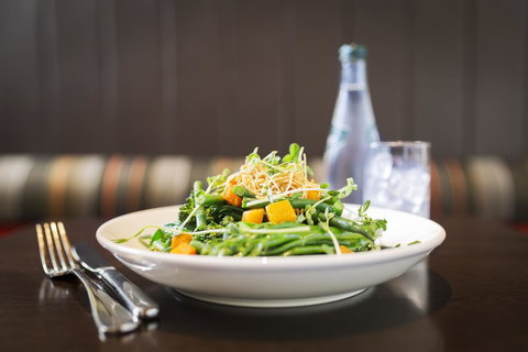 Novotel Canberra - Australia Shopping 29