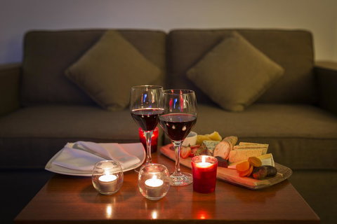 Novotel Canberra - Australia Shopping 41