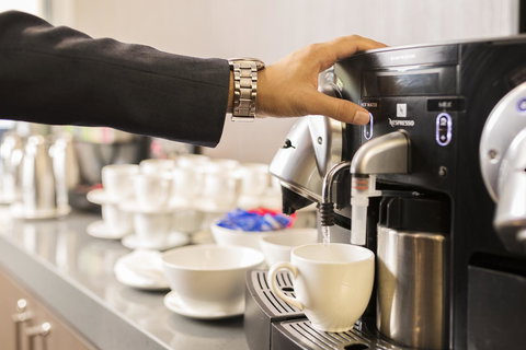 Novotel Canberra - Australia Shopping 25