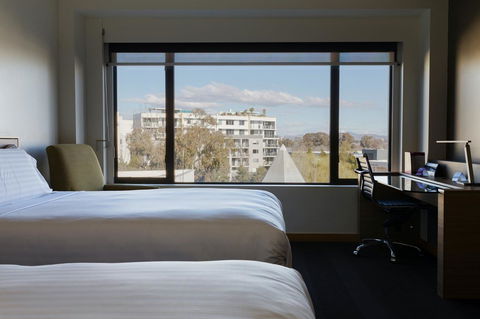 Crowne Plaza Canberra, An IHG Hotel - Australia Shopping 18