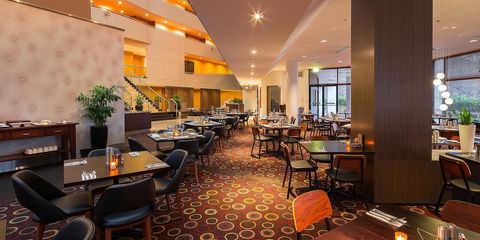 Crowne Plaza Canberra, An IHG Hotel - Australia Shopping 4