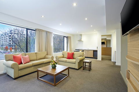 Crowne Plaza Canberra, An IHG Hotel - Australia Shopping 11