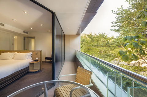 Crowne Plaza Canberra, An IHG Hotel - Australia Shopping 36