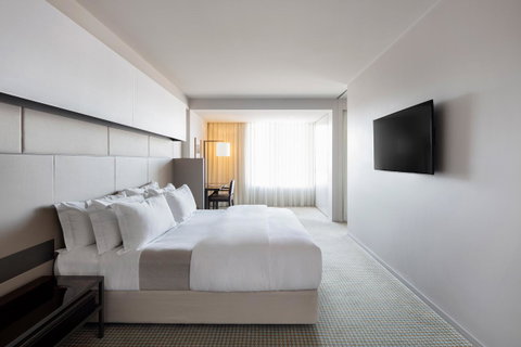 Hotel Realm - Accommodation Australia 9