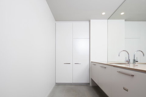 Hotel Realm - Accommodation Australia 4
