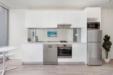 Bondi Beach Studio King Suite + Balcony - Australia Shopping 3