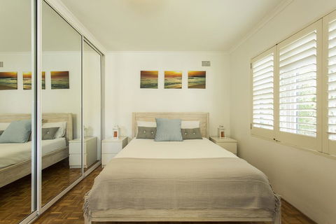 Bondi Beachside Apartment - Australia Shopping 3