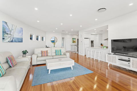 Boulder Bay Rd 2/2 - Fingal Bay - Accommodation Australia 3