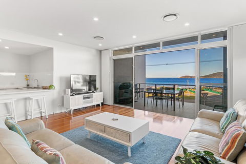 Boulder Bay Rd 2/2 - Fingal Bay - Accommodation Australia 0