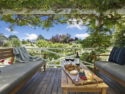 Bourne Cottage - Perfect For All Seasons - Accommodation Australia 0