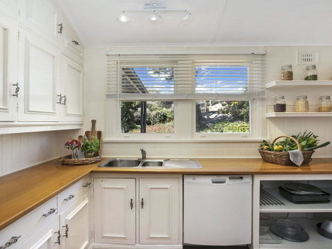 Bourne Cottage - Perfect For All Seasons - Accommodation Australia 2