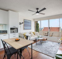 Boutique Apartment with Fantastic Harbour Views - Accommodation Australia