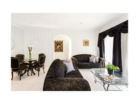 Boutique Stays - Brighton Rose - Accommodation Australia 1