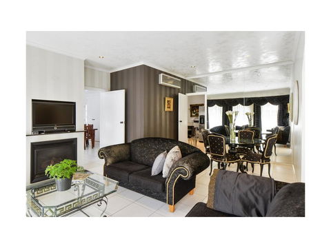 Boutique Stays - Brighton Rose - Accommodation Australia 2