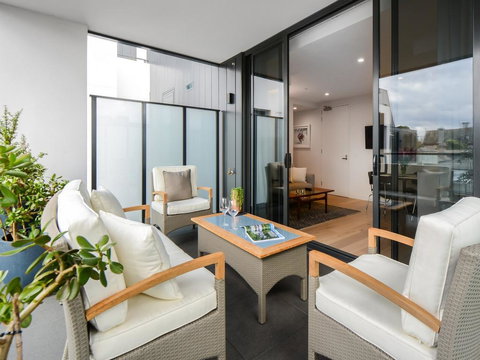 Boutique Stays - The Lincoln, South Yarra Apartment - Local Tourism 1