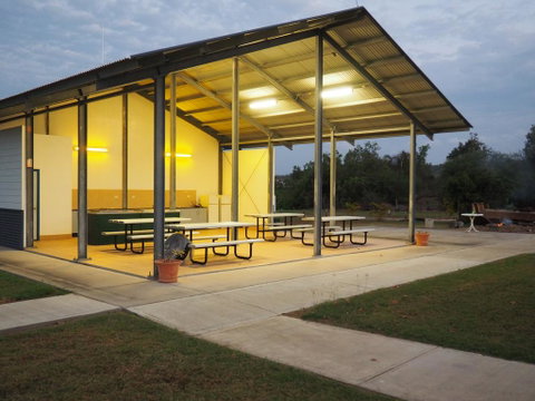 Bowen Holiday Park - Accommodation Australia 3