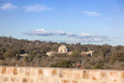 Braddon Penthouse, Top Location, Netflix, WiFi, Views - Accommodation Australia 3