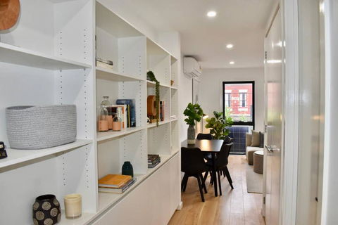 Brand New 2 Bed Apartment With Stunning City Views - Accommodation Australia 3