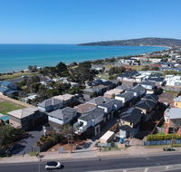 Brand new Peninsula Escape 100m to water - Accommodation Australia