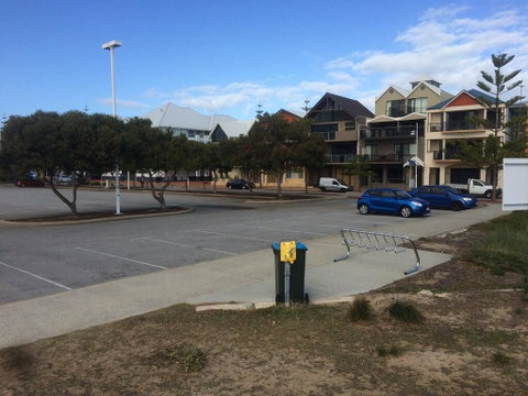 Breakwater Short Stay - Accommodation Australia 1