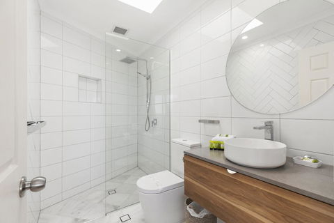 Breathtaking Views Of Sunshine Beach - Unit 7/21 Park Crescent - Accommodation Australia 3
