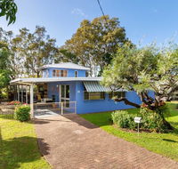 Bribie Beach House Waterfront directly across the road - Solander Esp Banksia Beach - Accommodation Australia