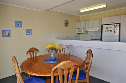 Bright & Comfortable In Quiet Location - Accommodation Australia 3